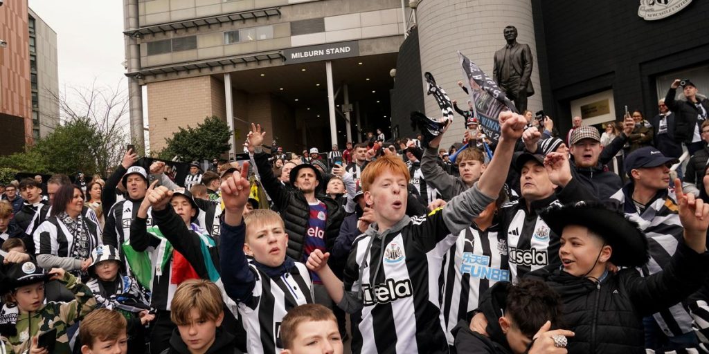 When is Newcastle's trophy parade and what celebrities are attending? Magpies to celebrate Carabao Cup win