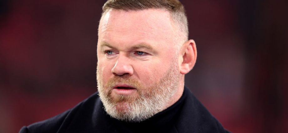 Wayne Rooney spotted urinating in public as police respond to incident after London night out