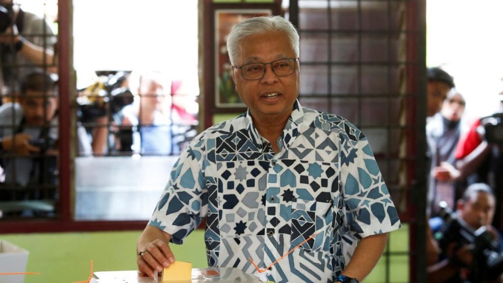 Malaysia's ex-PM Ismail declares wealth to anti-graft agency amid seizure of assets