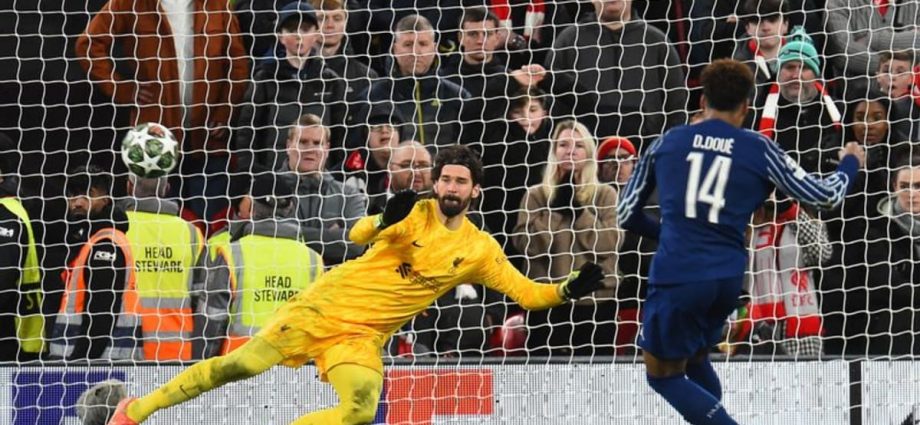 Brazil's Alisson to return to Liverpool after head injury against Colombia