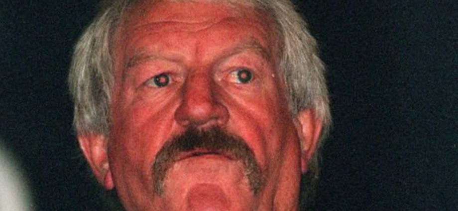 Former All Blacks coach Wyllie dies aged 80