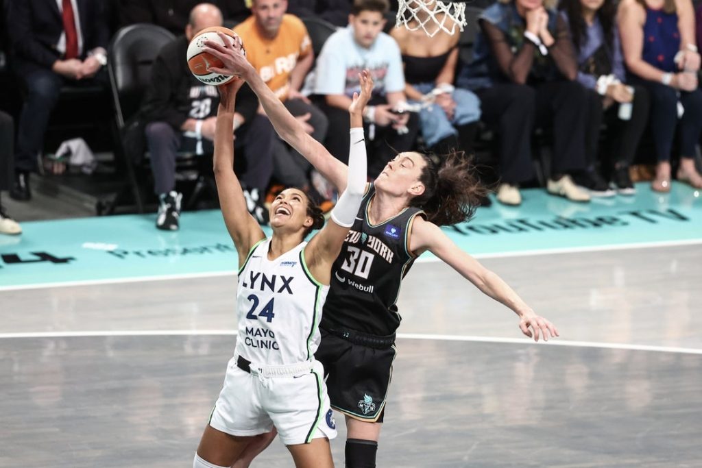 Liberty re-sign Breanna Stewart, complete 'top priority'