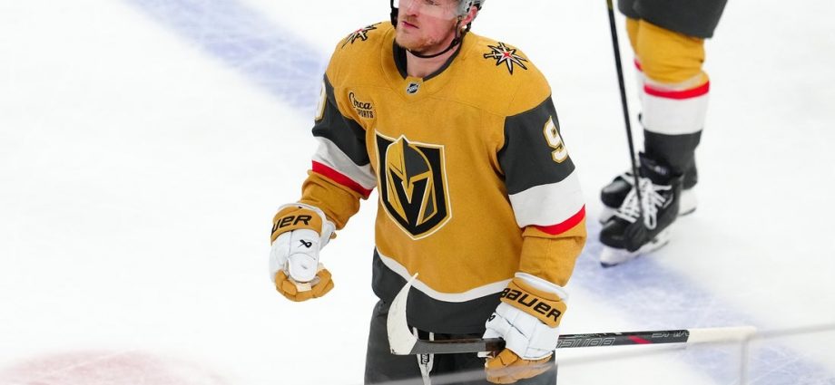 Golden Knights knock off Predators for sixth straight win