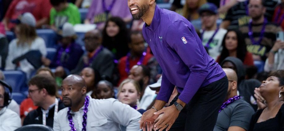 Jazz, Hornets in thick of race for league's worst record