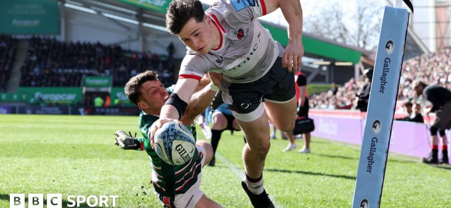 Premiership: Leicester Tigers 22-29 Saracens: Sarries boost top-four bid