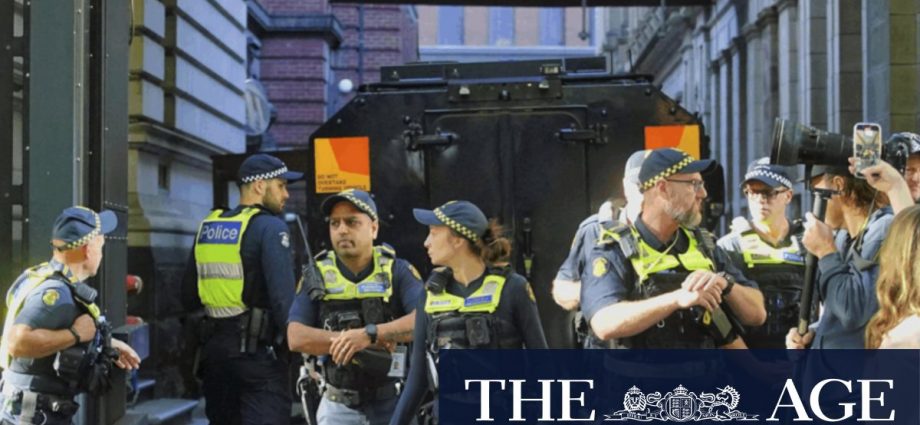 Drug kingpin appeals for first taste of freedom in 18 years