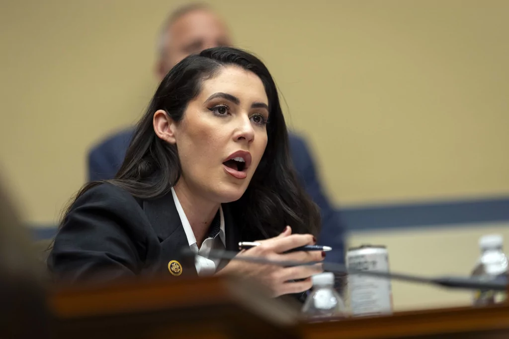 New parent proxy voting sets up GOP schism as Luna threatens leadership ‘hardball’