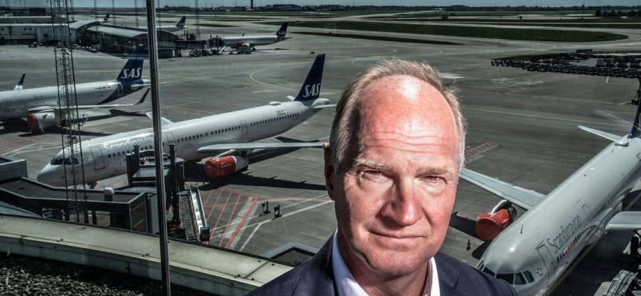 Heathrow boss defends handling of fire-induced chaos as flights resume – POLITICO