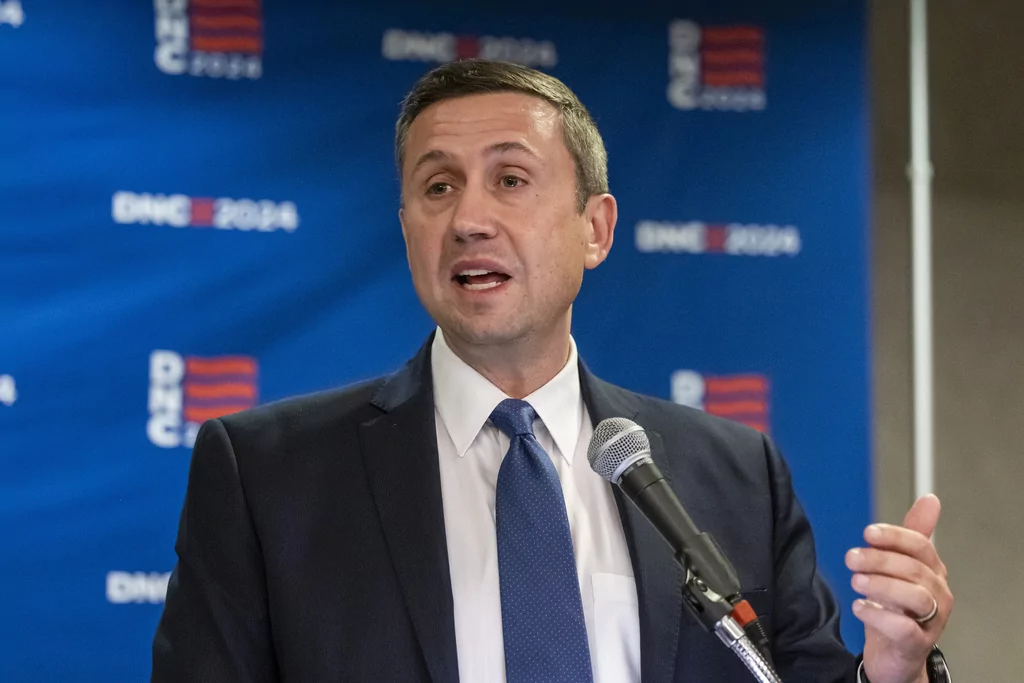 GOP fuels Democrats’ town hall blitz with talk of Social Security cuts