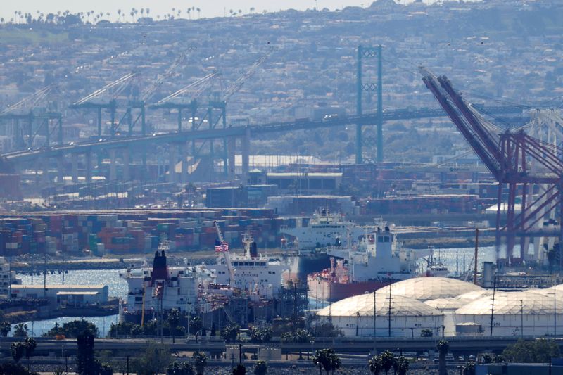 US fossil fuel, farm groups rail against Trump port fee plan at hearing