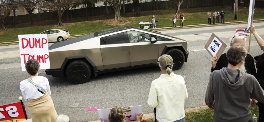 Anti-Musk protesters hold ‘Tesla takedown global day of action’ after violence prompts arrests