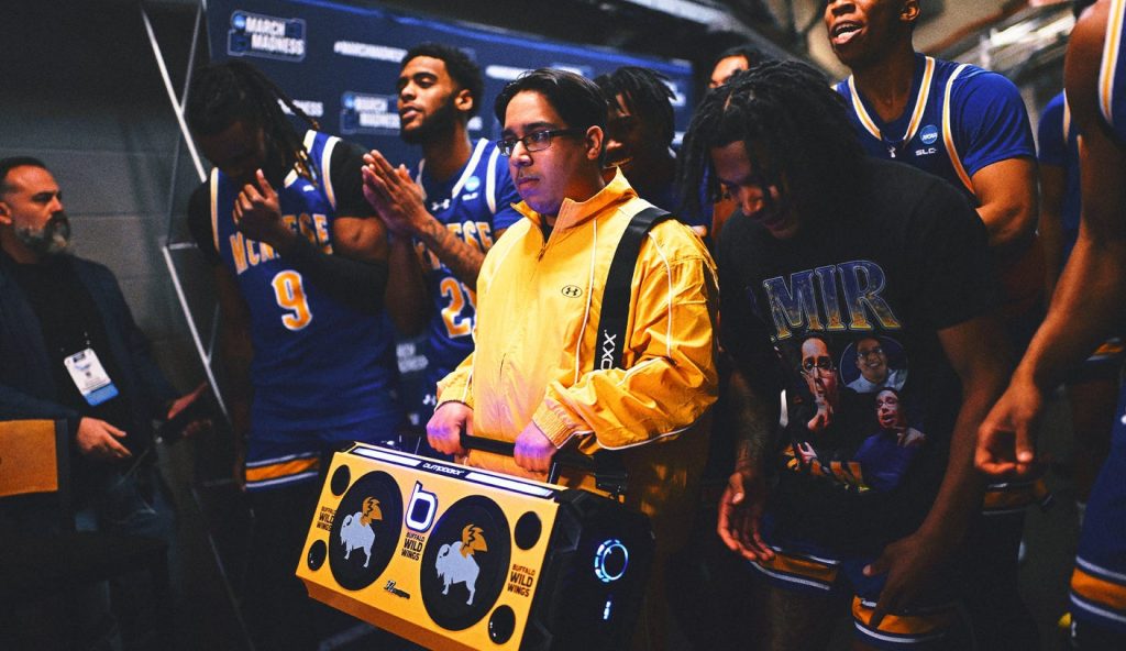 McNeese's Amir 'Aura' Khan reportedly following Will Wade to NC State