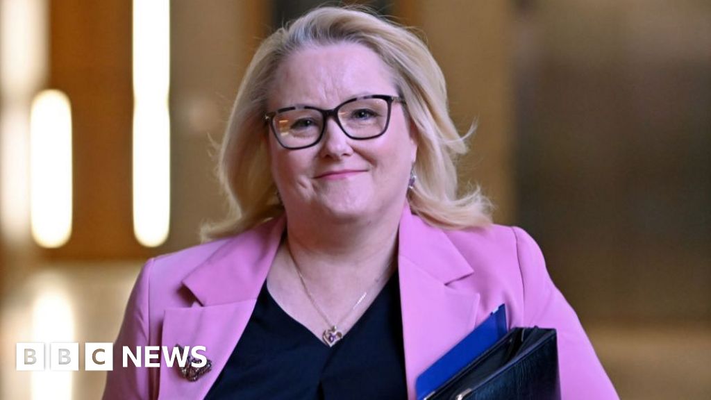 Scottish govenrment minister Christina McKelvie dies aged 57