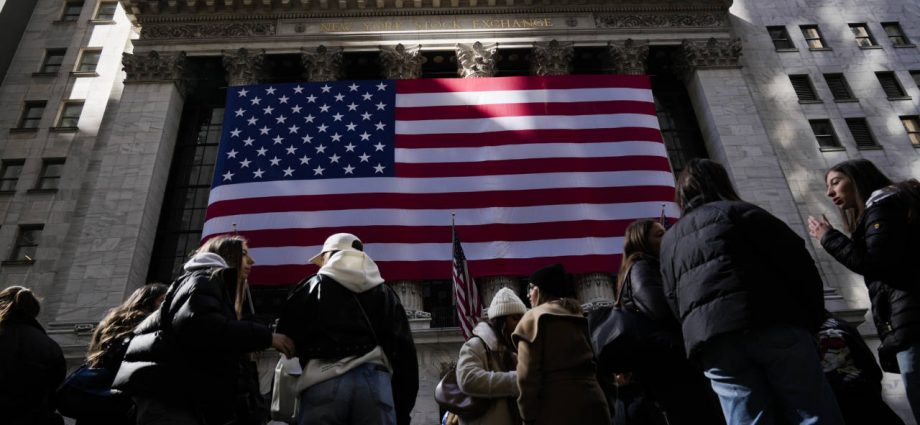 Wall Street Bonuses Powered New York’s Economy in 2024. Some Worry They Peaked.