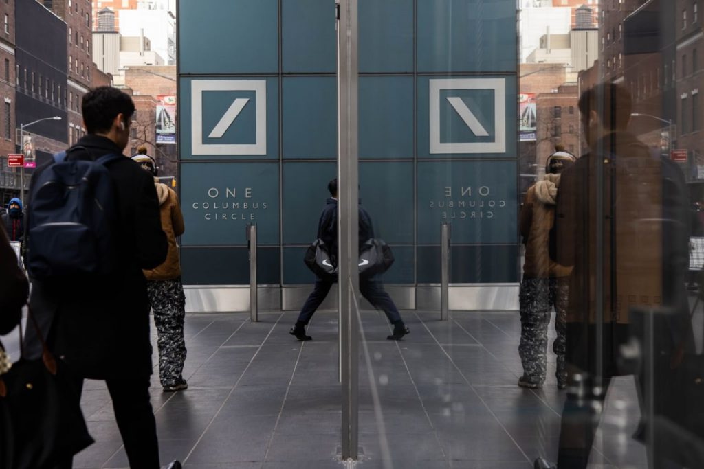 Former Executive Alleges Deutsche Bank Hid Mishaps From Regulators