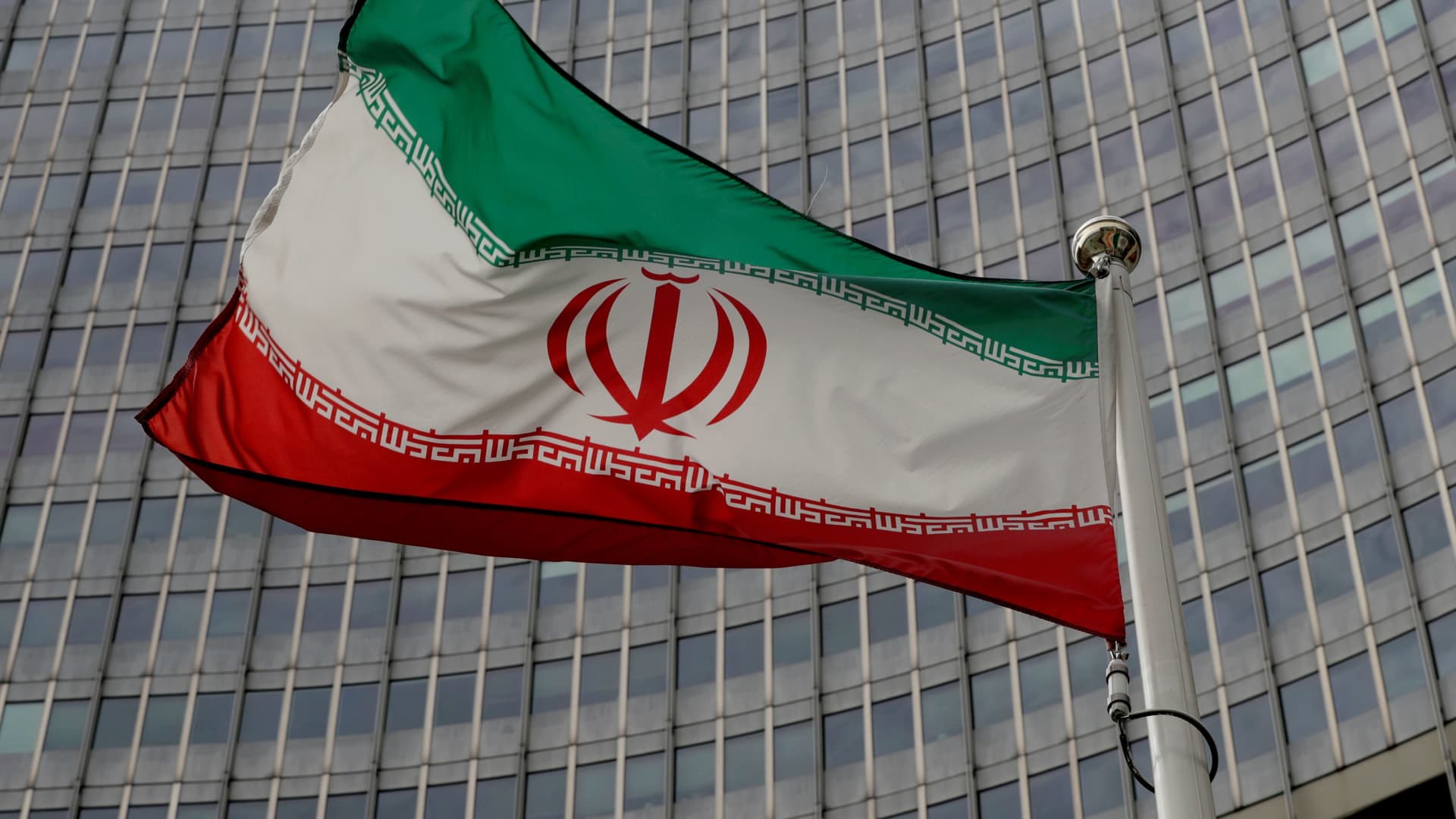 Massive explosion at Iranian port linked to missile fuel shipment
