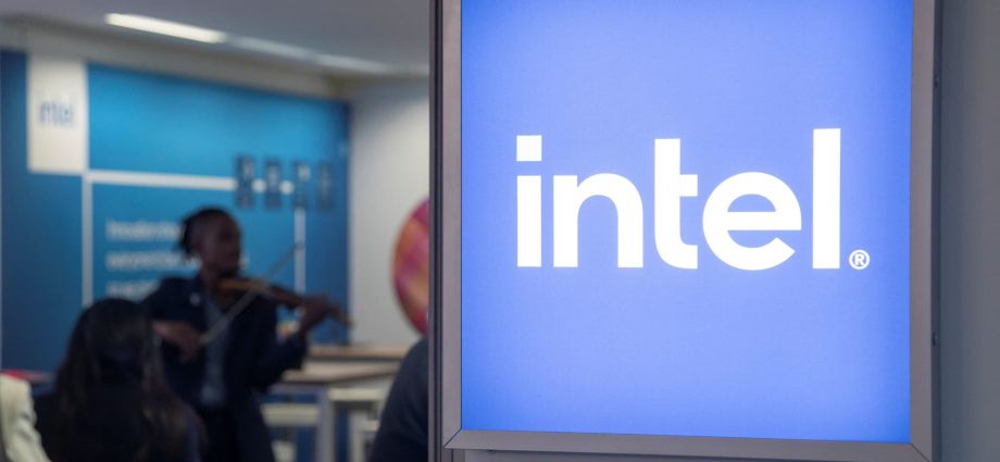 Intel to sell majority stake in Altera for $4.46 billion to fund revival effort