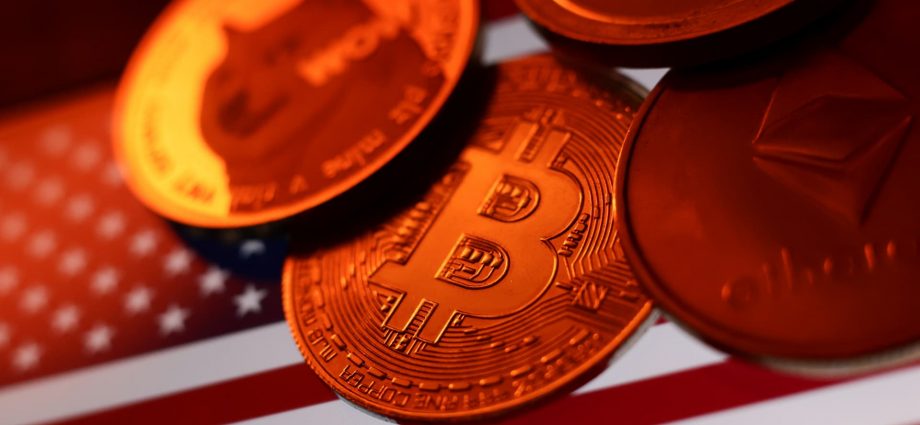 Bitcoin drops Sunday evening as cryptocurrencies join global market rout