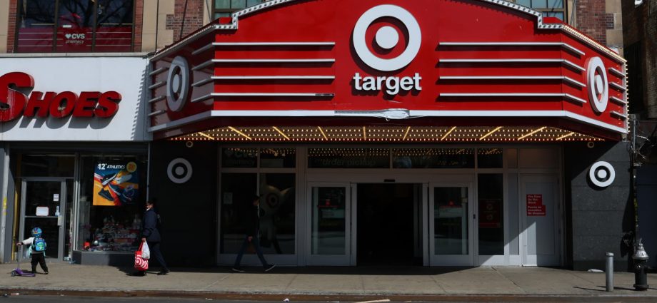 WMT, TGT, AAPL, PFE and more