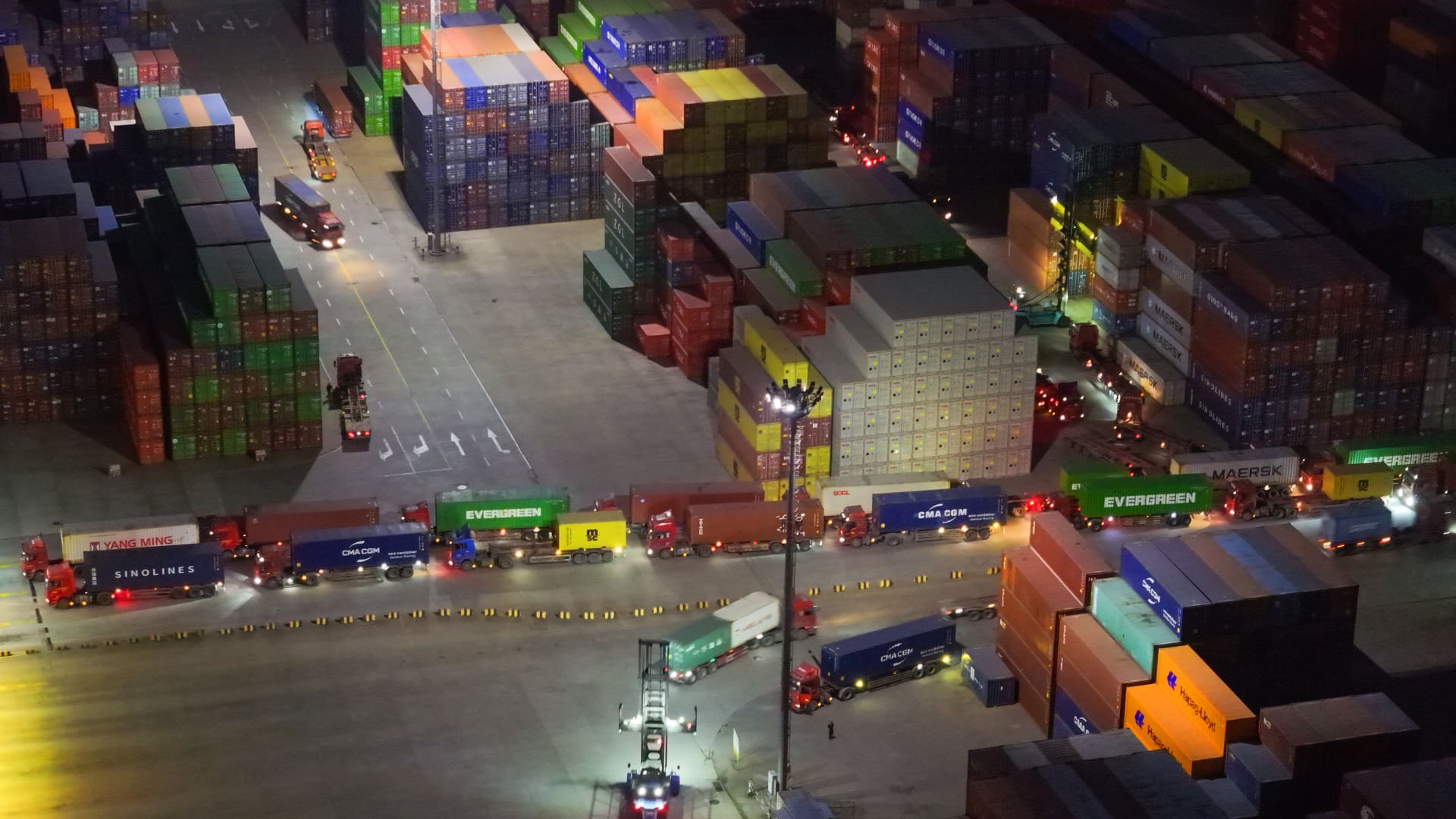 Wall Street starts to cut China GDP forecasts on U.S. trade tensions