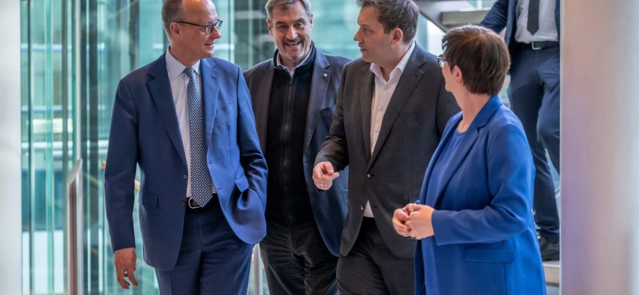 German centrist parties reach coalition deal