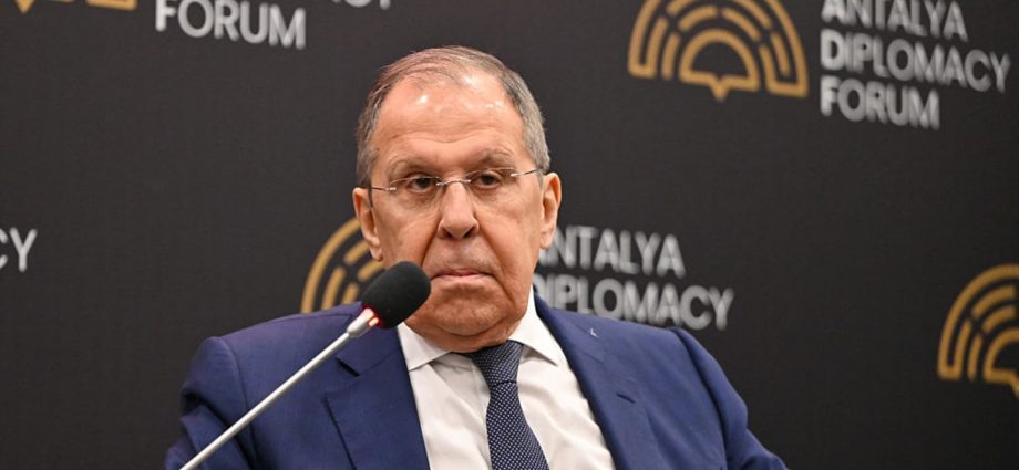 Russia and Ukraine accuse each other of failing to pause strikes