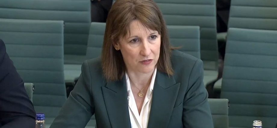 Rachel Reeves avoids apologising after condemning Treasury Minister for comparing benefits to pocket money: 'Clearly not right'
