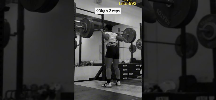 Girls WeightLifting 🏋️‍♂️#shorts #gym #deadlift #weightlifter #trending #viral#powerlifting #video