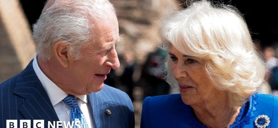 King and Queen visit Colosseum during state visit to Italy