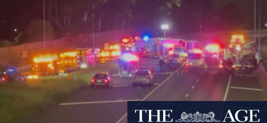 One dead, 10 people in hospital after Queensland crash