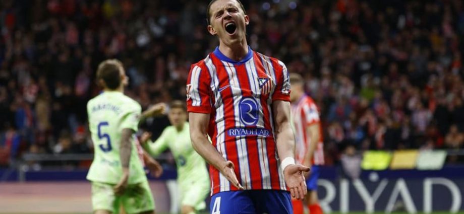 Atletico's Simeone praises Gallagher but demands more from Molina
