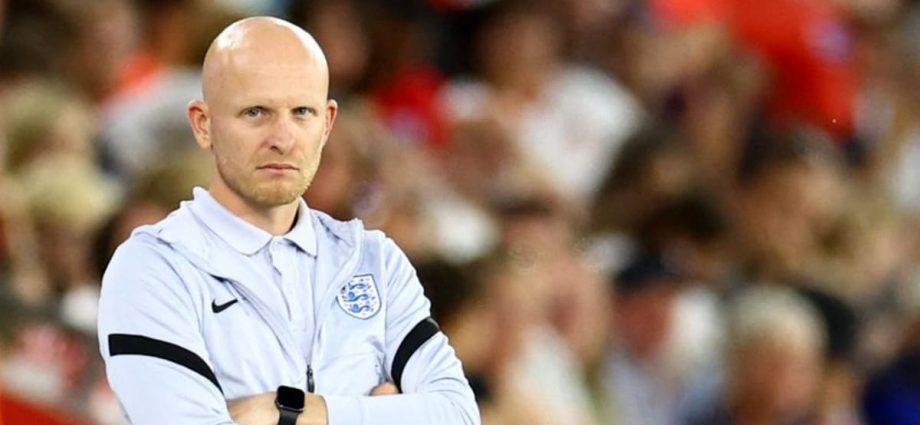 England women's assistant coach Veurink to take Netherlands job after Euros