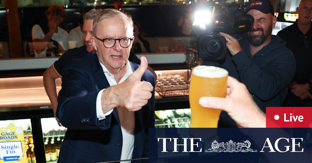 Bears bid buoyed; PM pulls pints in port city pub