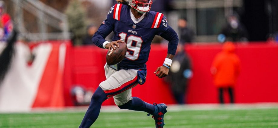 Report: Patriots fielding trade offers for QB Joe Milton III