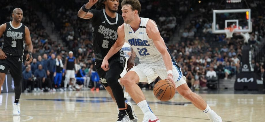 Magic vie for season sweep of lowly Wizards