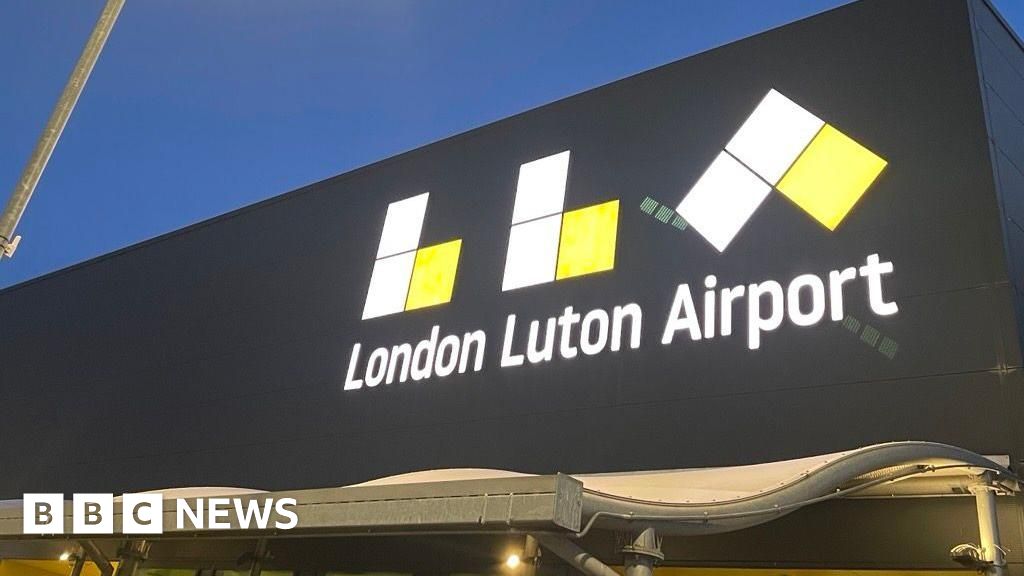 Government backs plans for Luton airport expansion