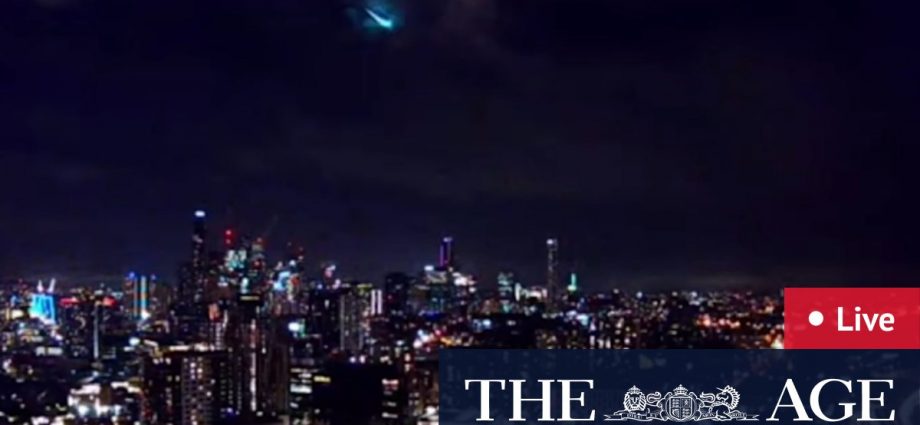 Brisbane news LIVE updates: Early voting opens today | Meteor lights up skies over Qld