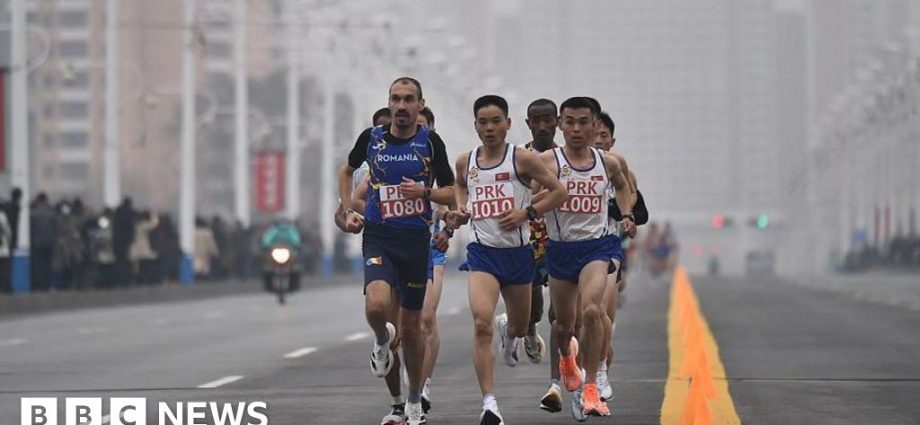 North Korea holds first Pyongyang International Marathon in six years