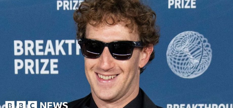 Mark Zuckerberg defends Meta in social media monopoly trial