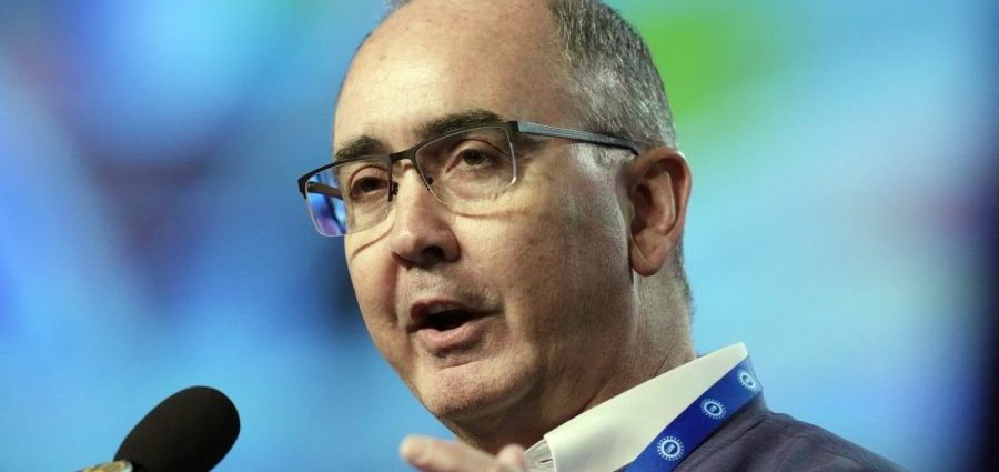UAW president stresses ‘excess capacity’ in US amid tariffs, auto layoffs