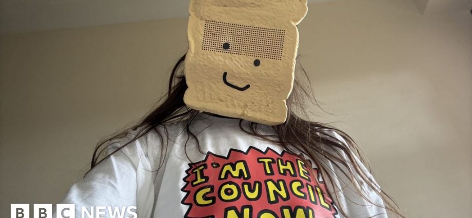 Zoë Bread TikTok parking fine videos force Manchester sign review