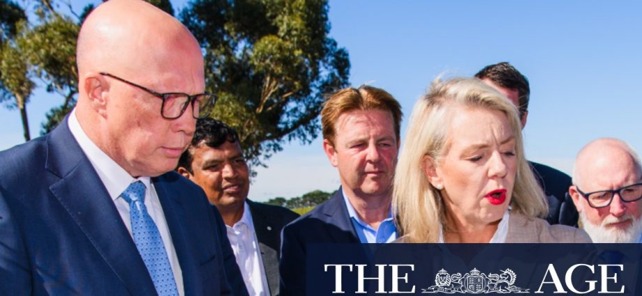 Shameless point-scoring over Melbourne Suburban Rail Loop and Airport Rail