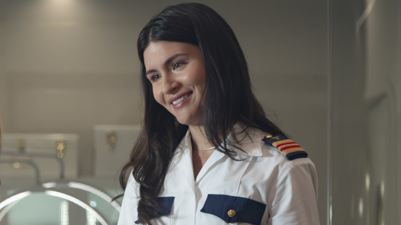 Phillipa Soo as Avery on Doctor Odysssey.