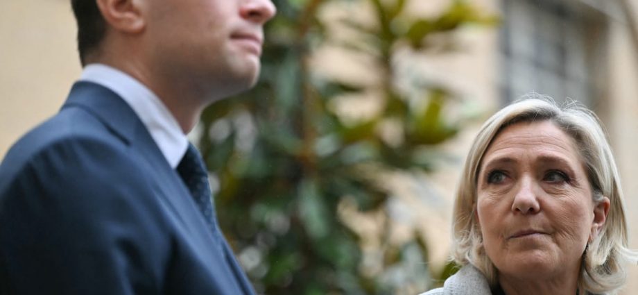 Bardella to fight with Le Pen ‘to the end,’ won’t comment on replacing her – POLITICO