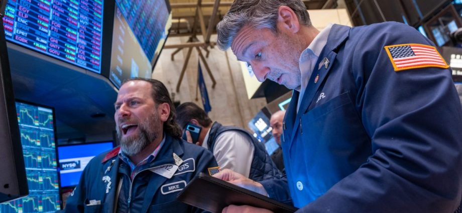 Dow futures sink 1,500 points as stock market rout continues on Trump trade war
