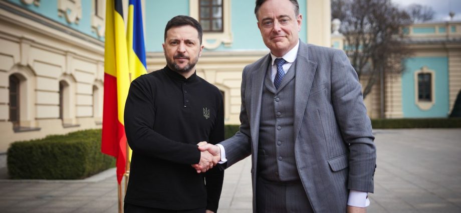 Belgium to provide Ukraine with $1-billion defense package