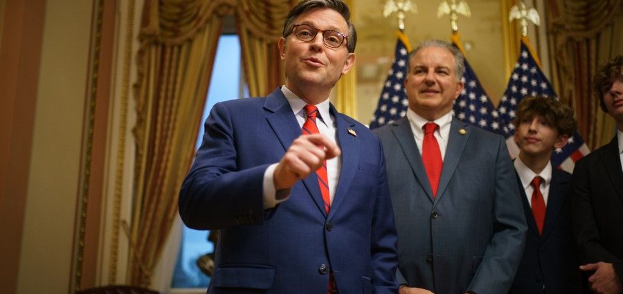 Fine, Patronis sworn in after special Florida election, boosting thin GOP House majority