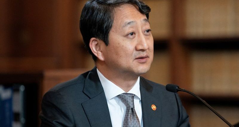 South Korea holds 'shipbuilding card' in US tariff negotiations, industry minister says