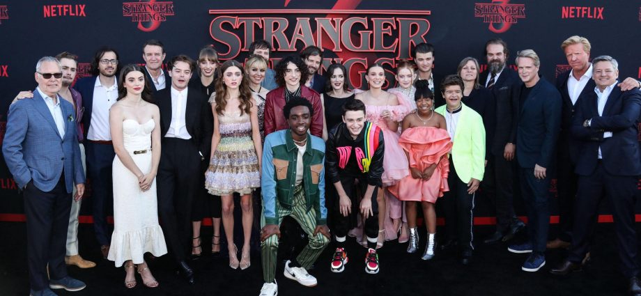 'Stranger Things' Star Wishes He Had 'Therapy' When The Show 'Came Out'