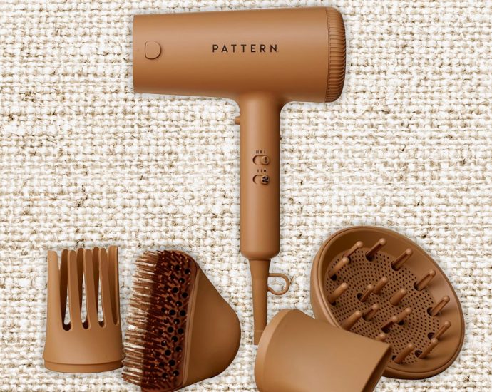 11 Best Diffusers for Curly Hair (2025), Tested and Reviewed